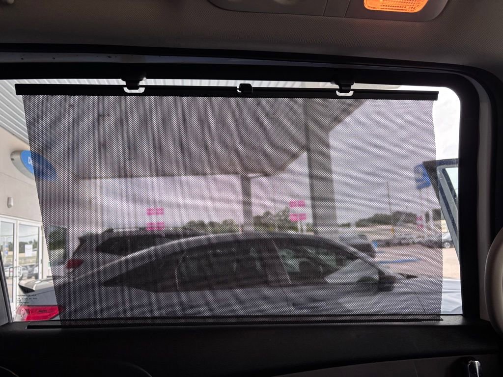 Used 2016 Honda Odyssey Touring Elite image 21