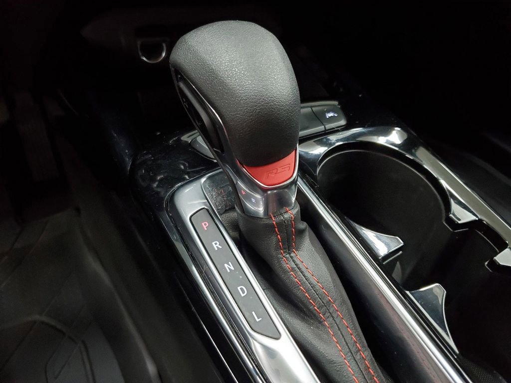 Certified 2025 Chevrolet Trax RS w/ Driver Confidence Package image 18