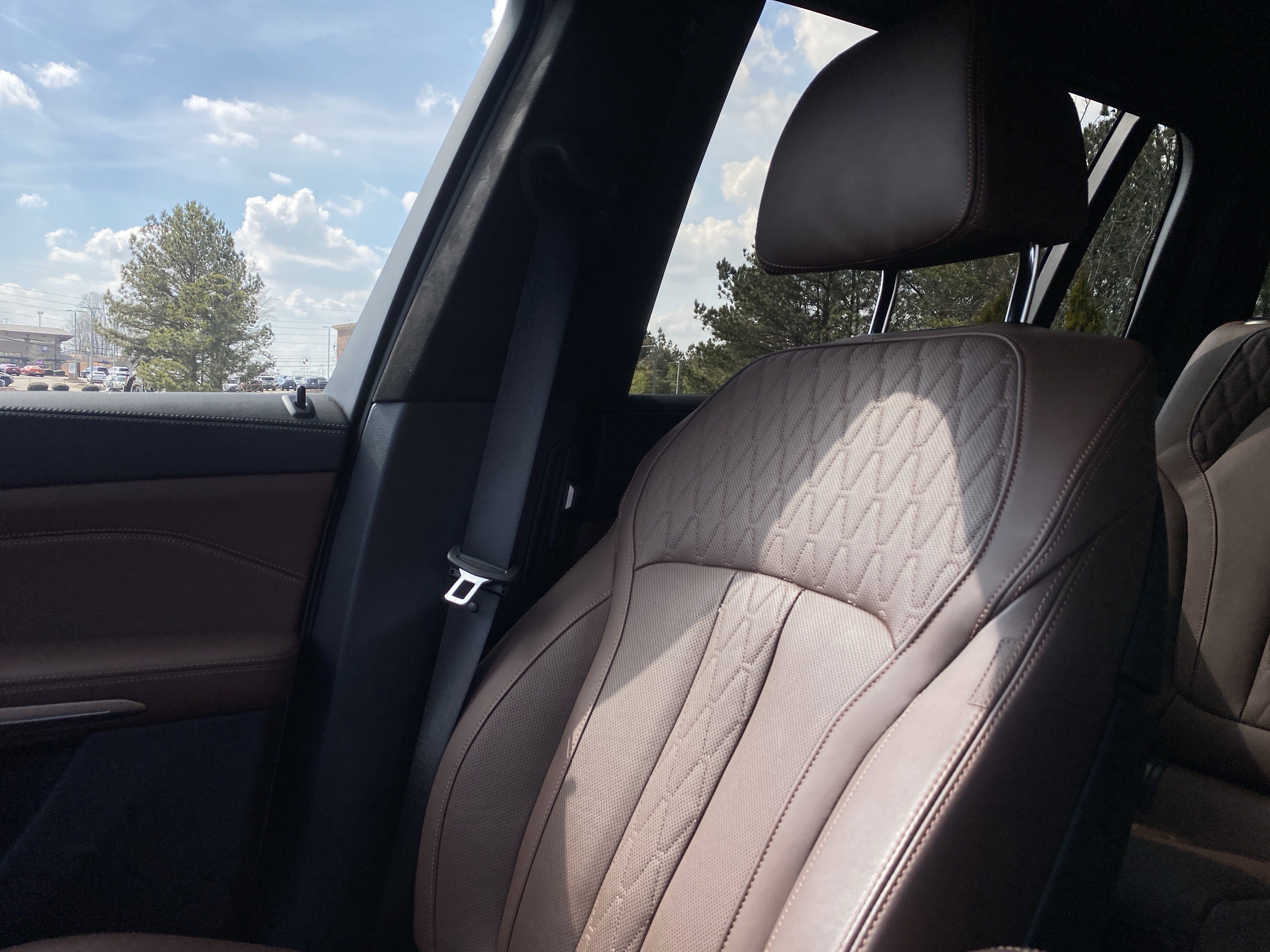 Used 2024 BMW X7 M60i w/ Executive Package image 30