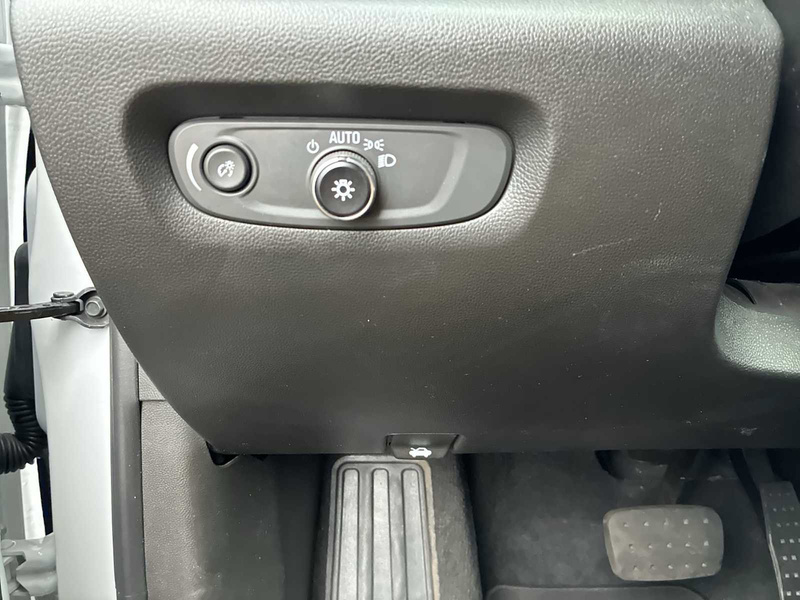 Certified 2023 Chevrolet Traverse RS image 17