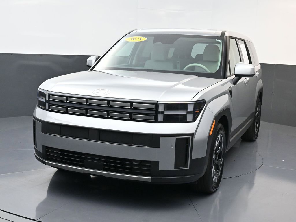 Certified 2025 Hyundai Santa Fe SE image 8