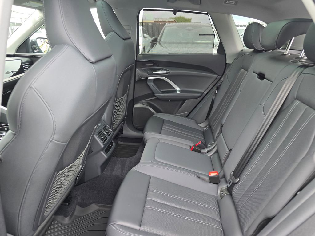 Used 2025 Audi Q5 Premium Plus AWD/4WD image 14