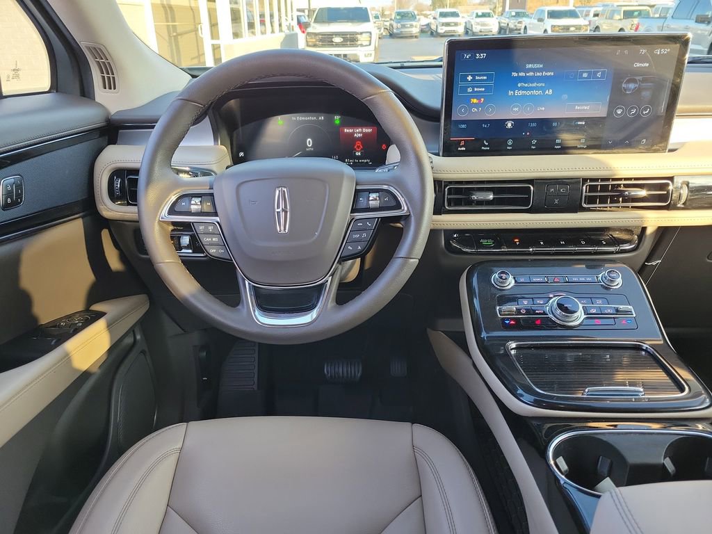 Certified 2023 Lincoln Nautilus FWD w/ Premium Package image 12