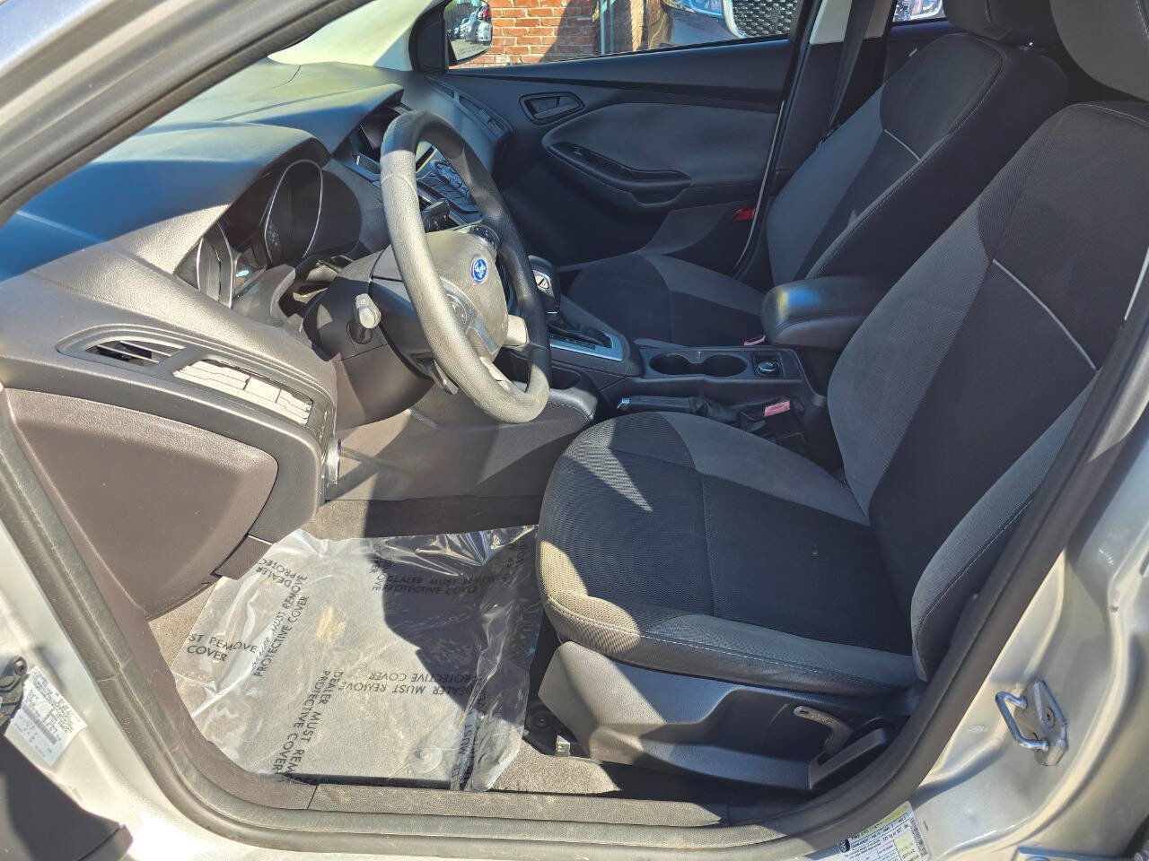 Used 2012 Ford Focus SE FWD image 12