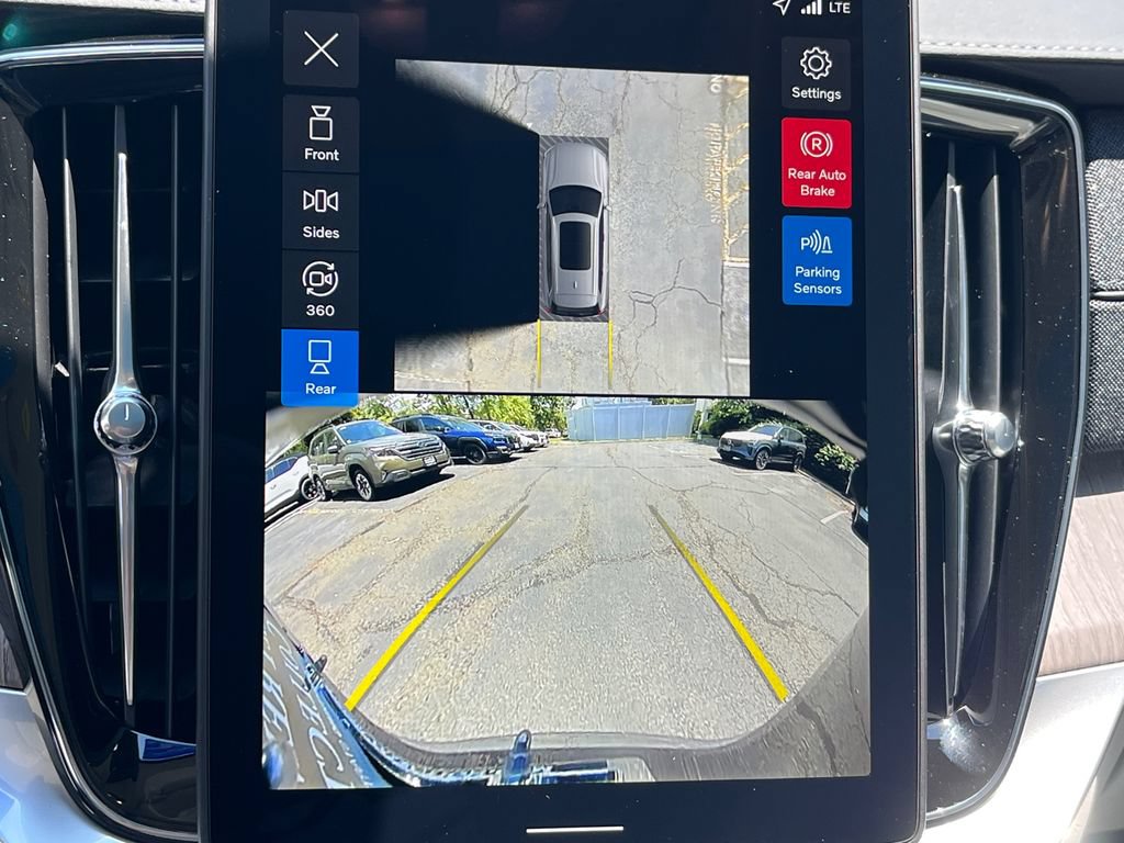 New 2026 Volvo XC90 T8 Ultra w/ Protection Package AWD/4WD image 16