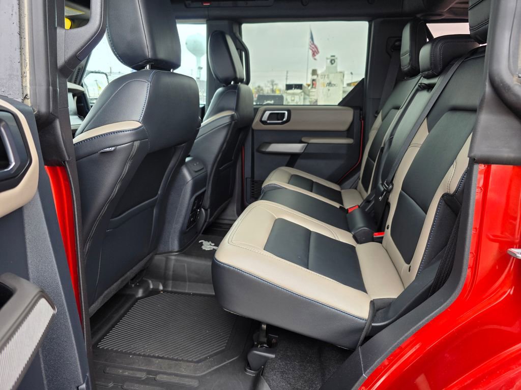 Used 2023 Ford Bronco Wildtrak AWD/4WD image 31