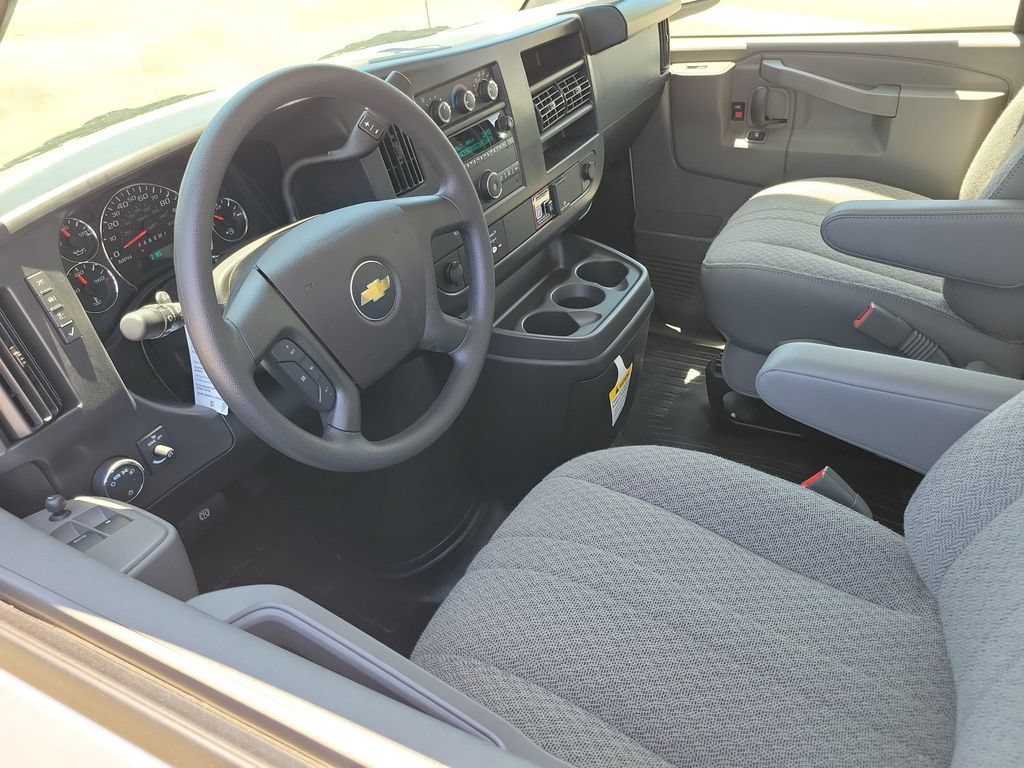 New 2026 Chevrolet Express 2500 w/ Driver Convenience Package RWD image 6
