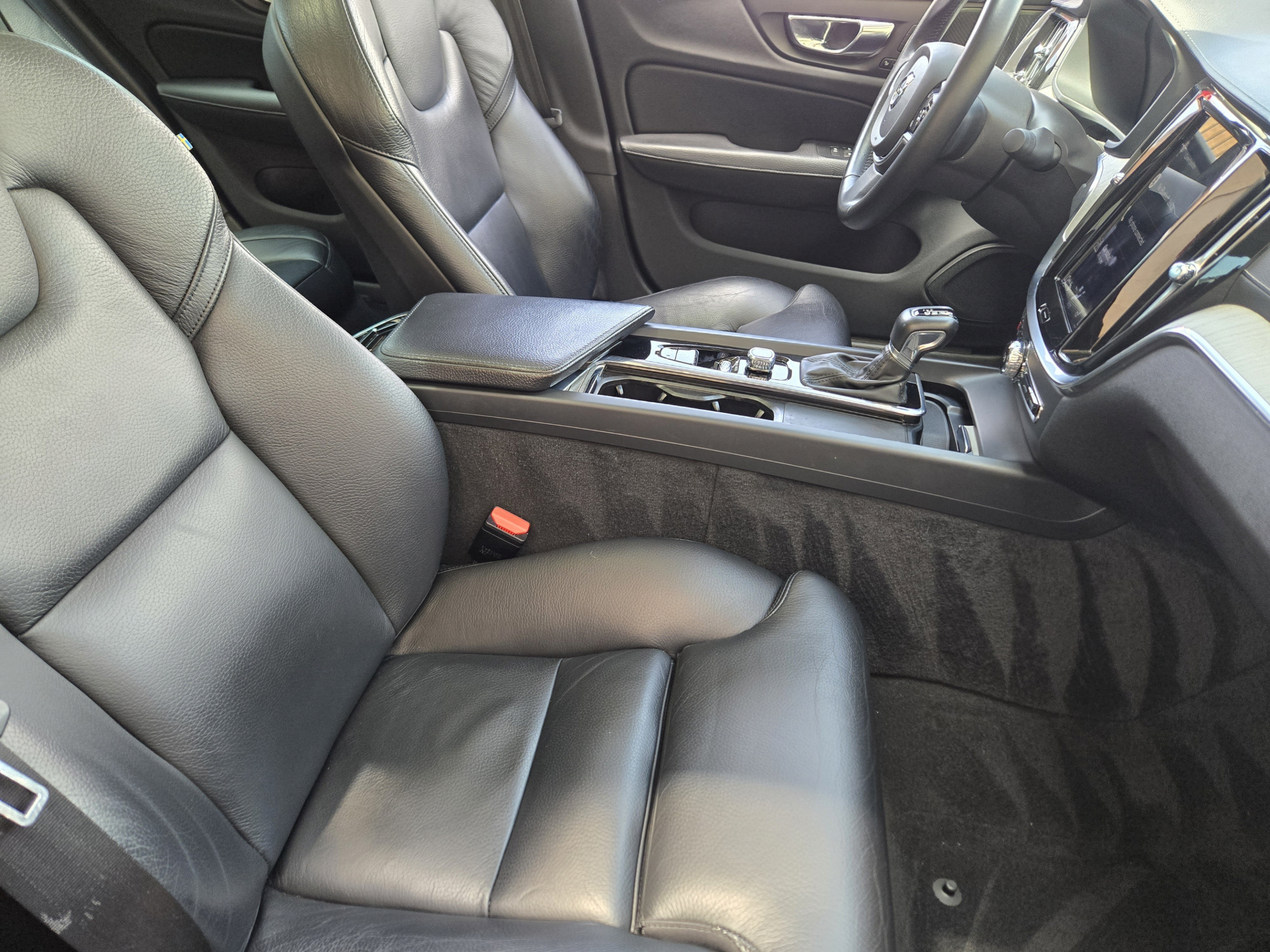Used 2021 Volvo S60 T5 Inscription AWD/4WD image 12