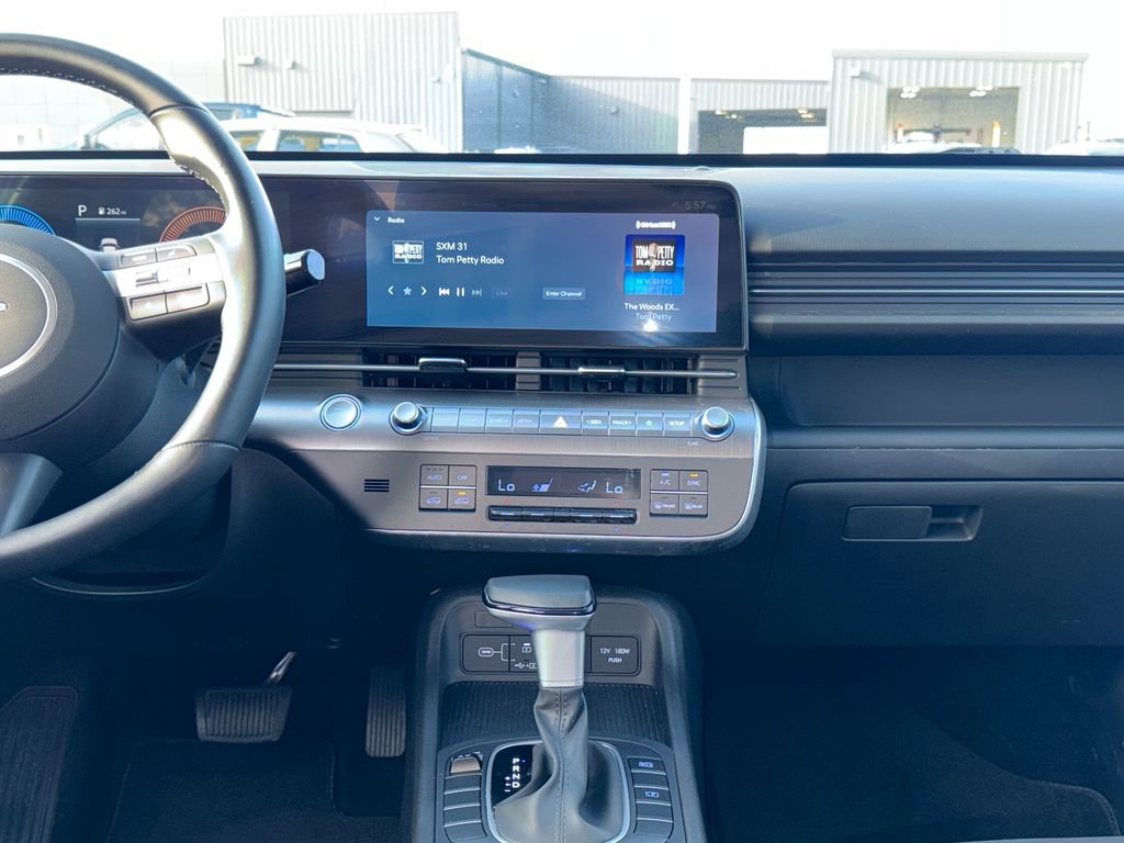 Used 2025 Hyundai Kona SEL FWD image 21