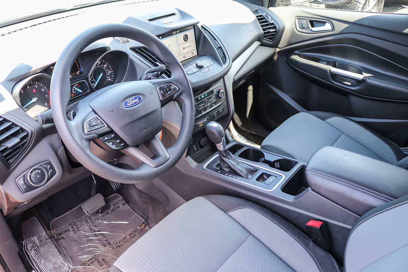 Used 2017 Ford Escape SE w/ Equipment Group 201A FWD image 17