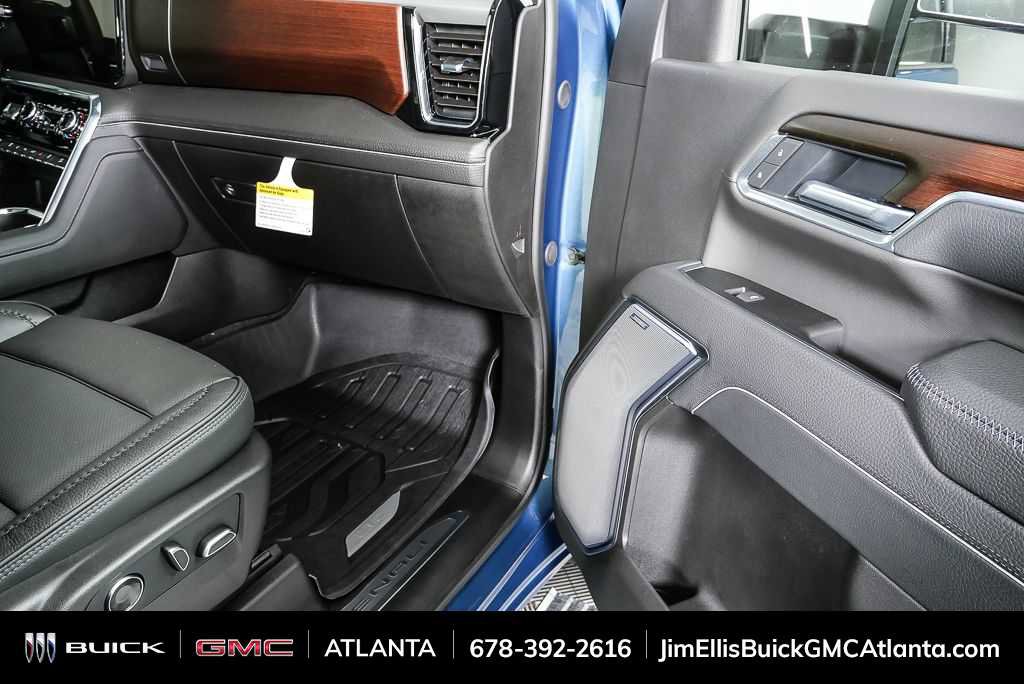 New 2026 GMC Sierra 2500 Denali w/ Denali Reserve Package image 25