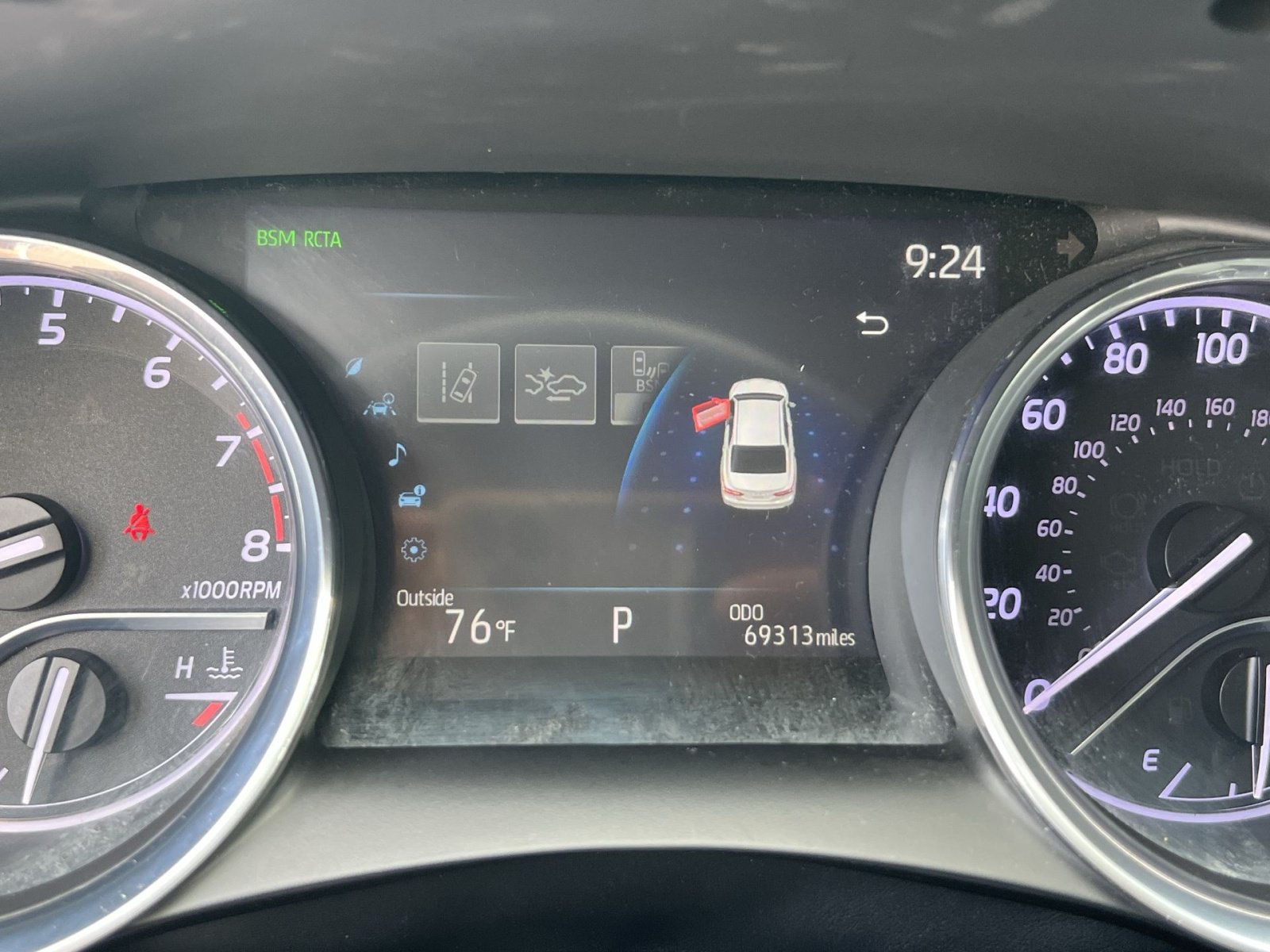 Used 2020 Toyota Camry XLE FWD image 15