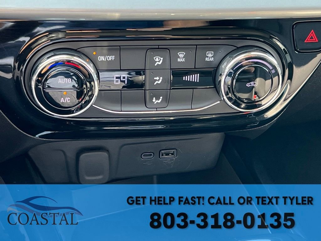 Used 2025 Chevrolet Trax LT image 40