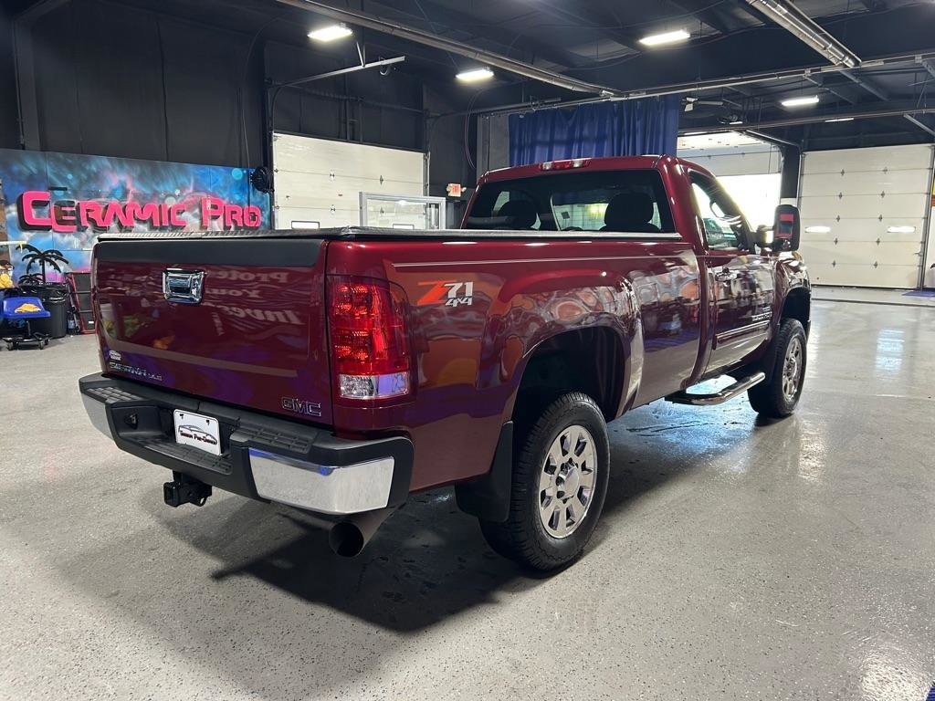 Used 2007 GMC Sierra 2500 SLE w/ Z71 Off-Road Package image 6