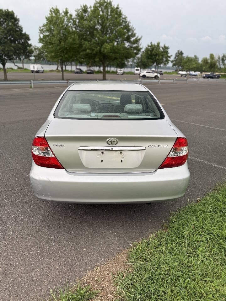 Used 2004 Toyota Camry LE FWD image 6