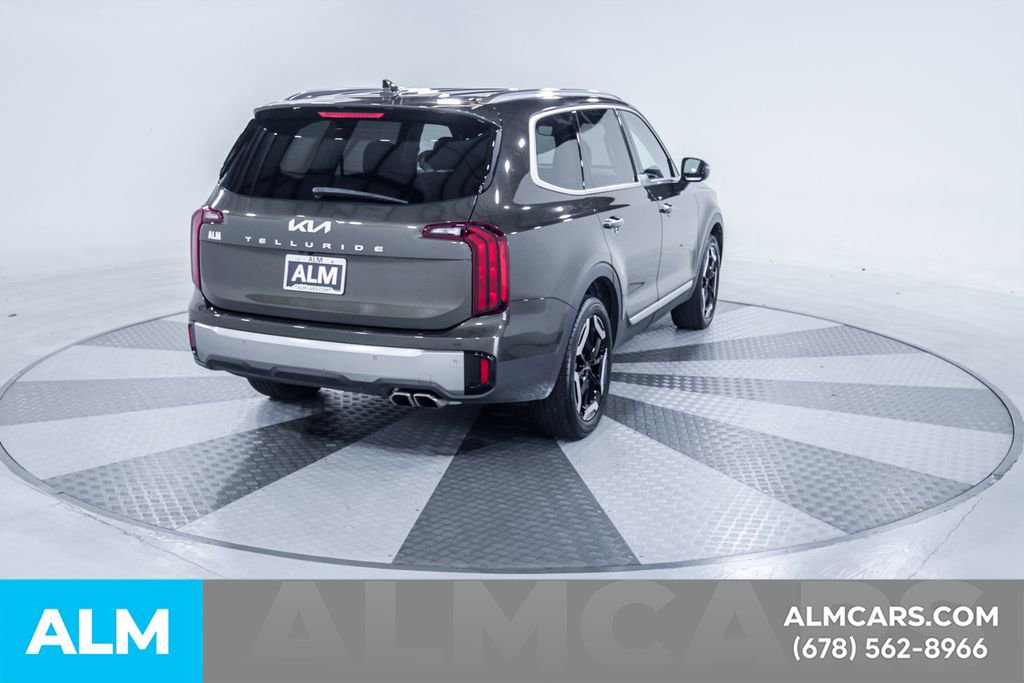 Used 2025 Kia Telluride S FWD image 9