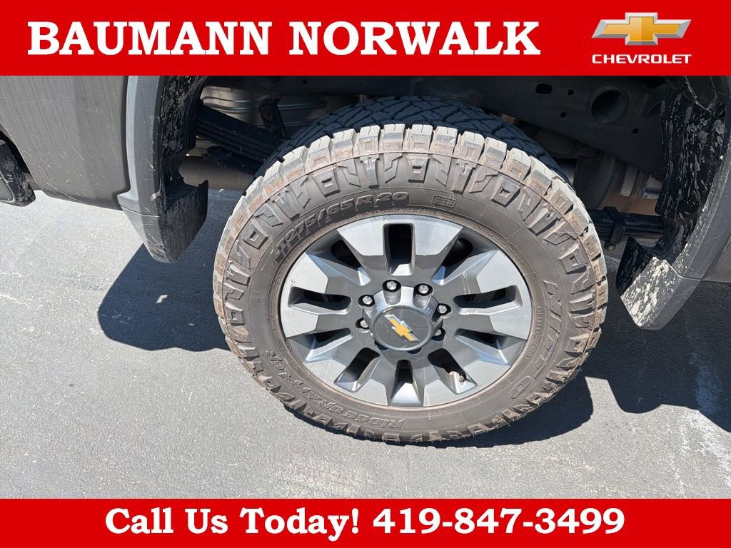 Used 2022 Chevrolet Silverado 2500 Custom w/ Custom Convenience Package AWD/4WD image 18
