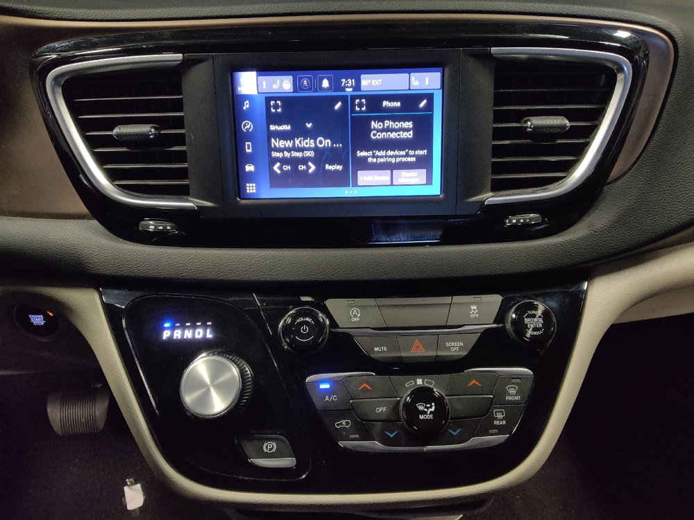 Used 2024 Chrysler Voyager LX FWD image 25
