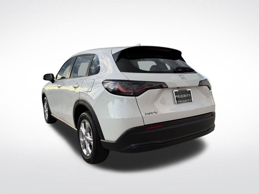 Used 2025 Honda HR-V LX image 3