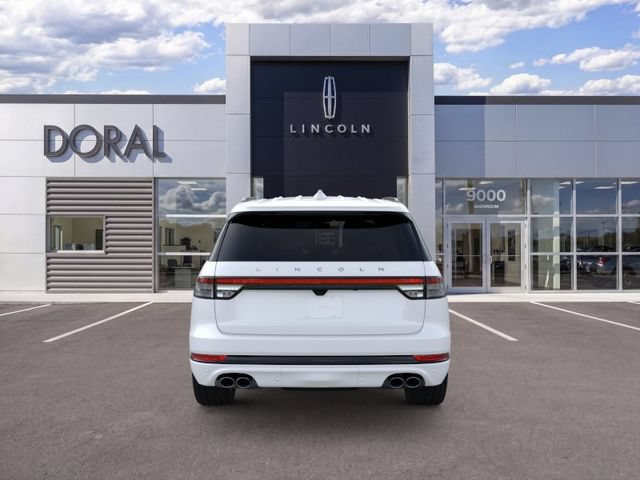 New 2026 Lincoln Aviator 2WD w/ Jet Appearance Package image 5