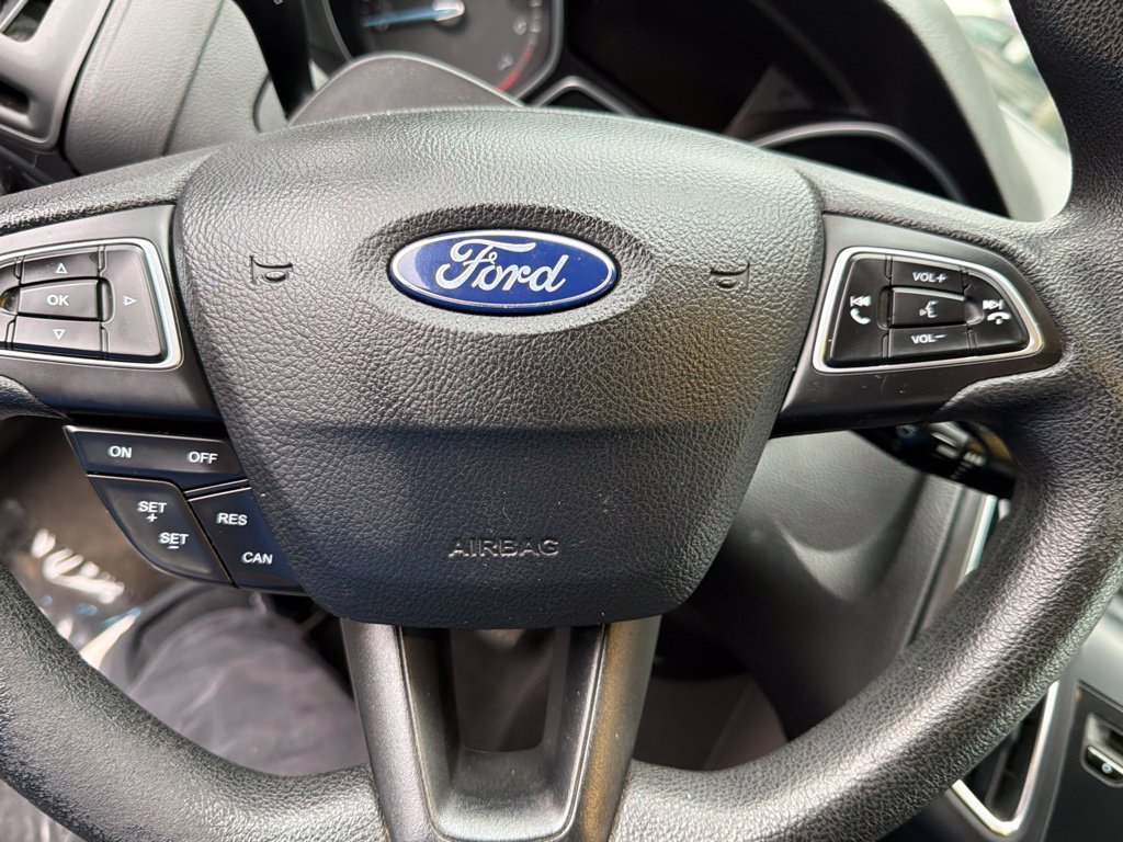 Used 2017 Ford Focus SEL FWD image 18