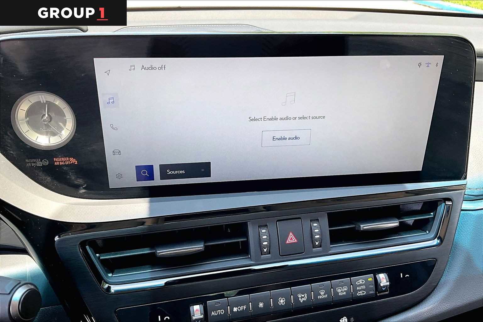 Used 2025 Lexus ES 350 w/ Premium Package FWD image 31