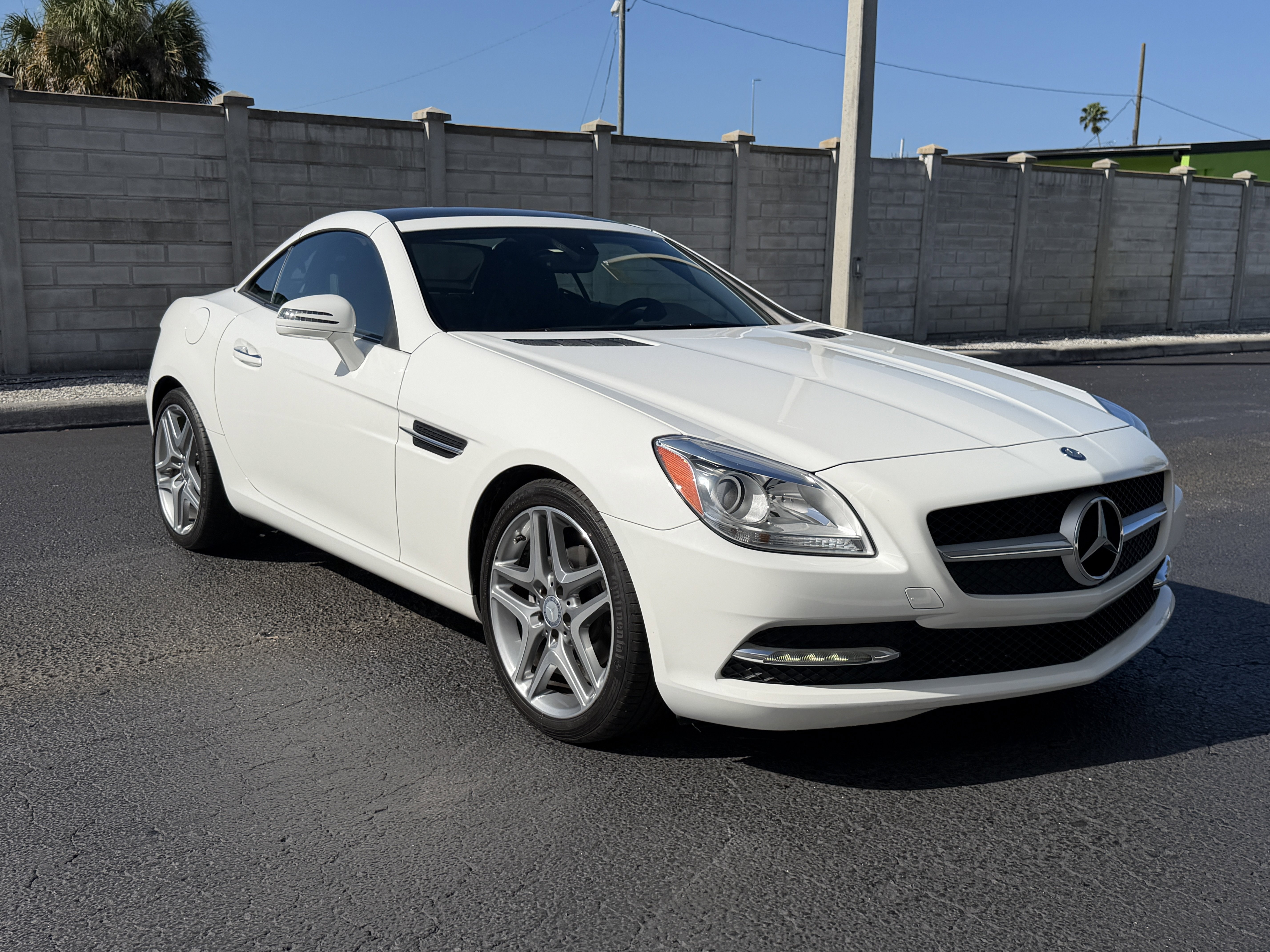 Used 2015 Mercedes-Benz SLK 250 image 10