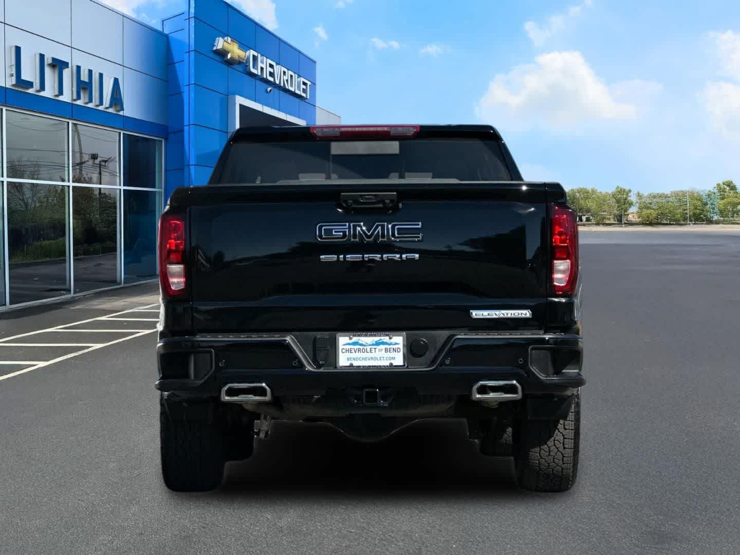 Used 2024 GMC Sierra 1500 Elevation w/ Elevation Premium Package AWD/4WD image 7