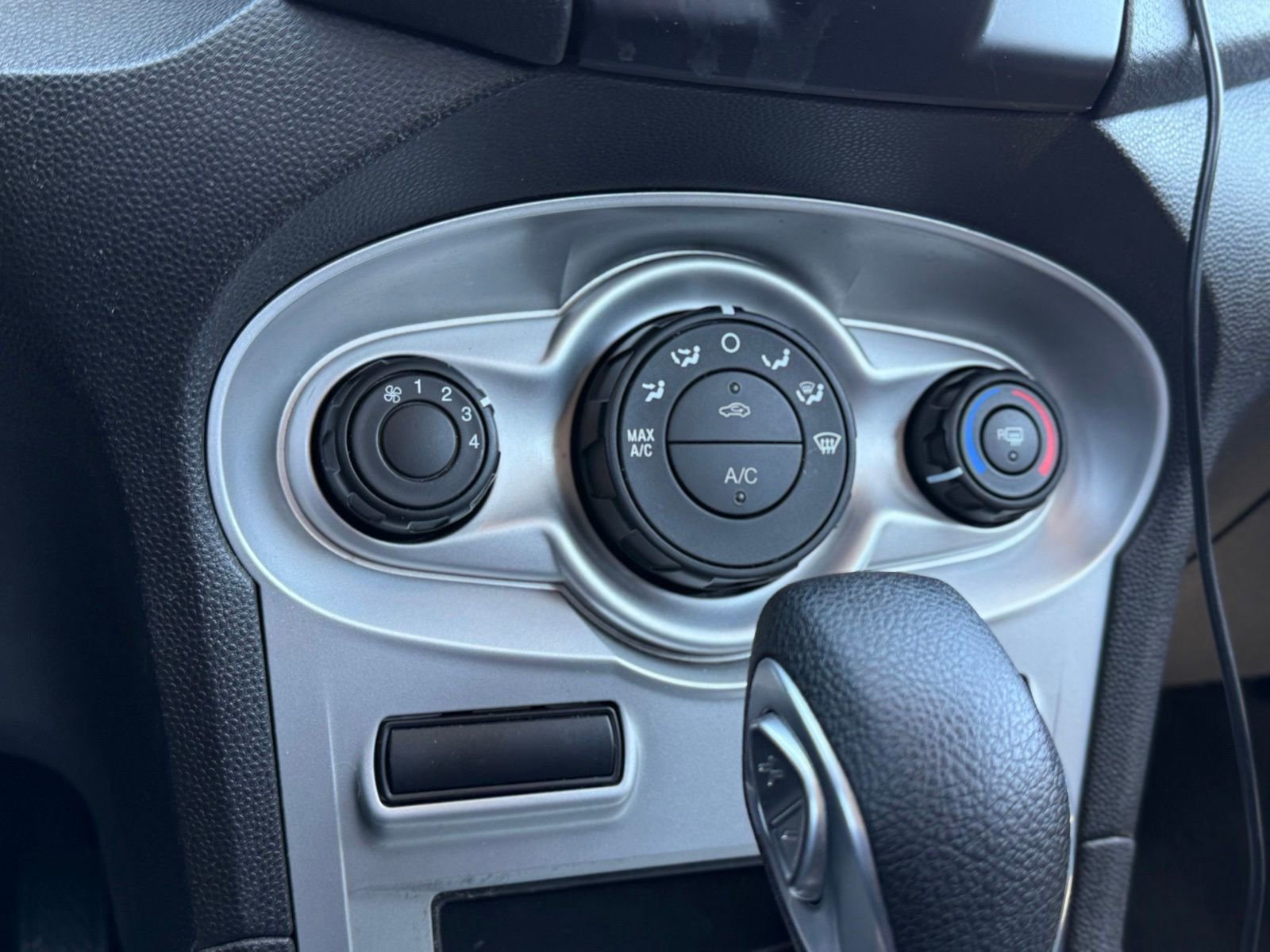 Used 2019 Ford Fiesta SE FWD image 20