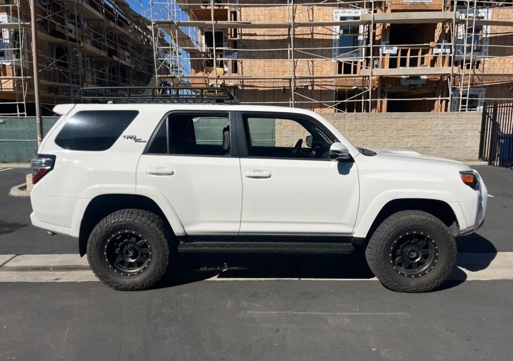 Used 2022 Toyota 4Runner TRD Off-Road Premium image 3