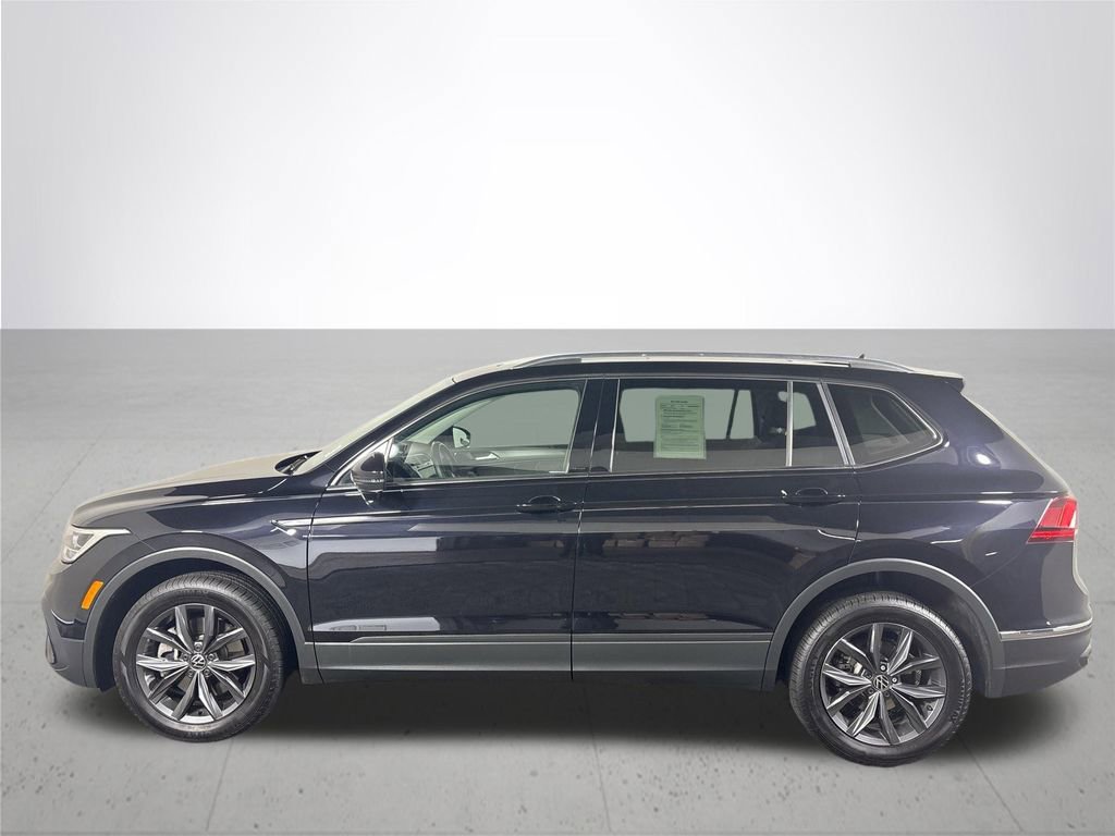 Certified 2022 Volkswagen Tiguan SE w/ Panoramic Sunroof Package image 9