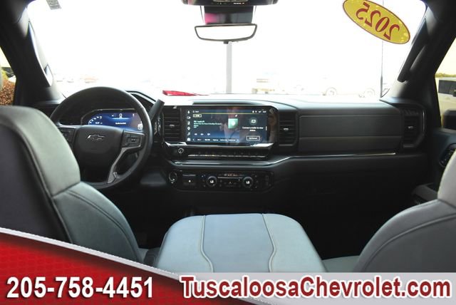 Used 2025 Chevrolet Silverado 2500 ZR2 w/ Technology Package image 3