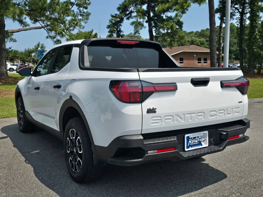Used 2024 Hyundai Santa Cruz SE AWD/4WD image 3