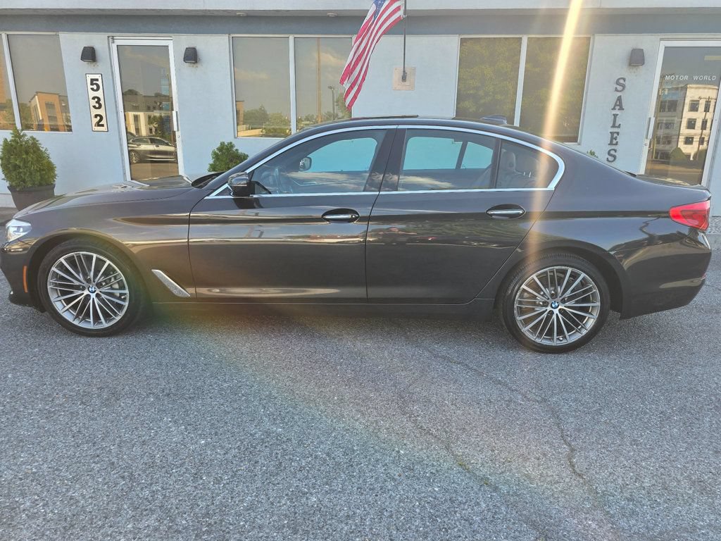 Used 2017 BMW 530i xDrive AWD/4WD image 7
