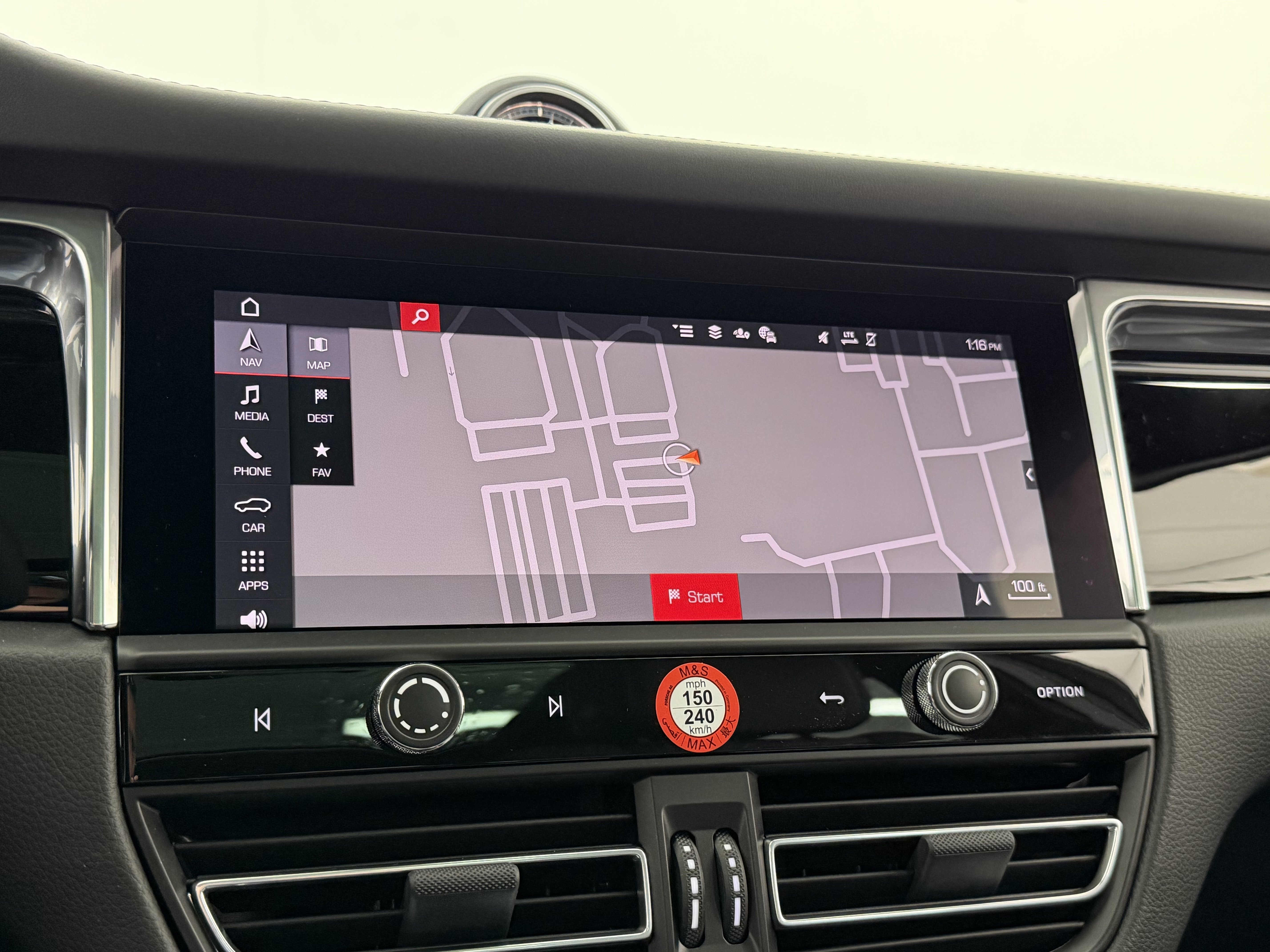 New 2026 Porsche Macan image 42