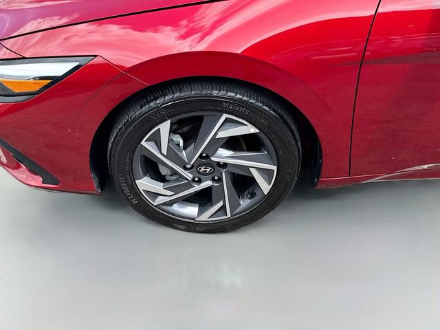 Certified 2025 Hyundai Elantra Sport FWD image 30