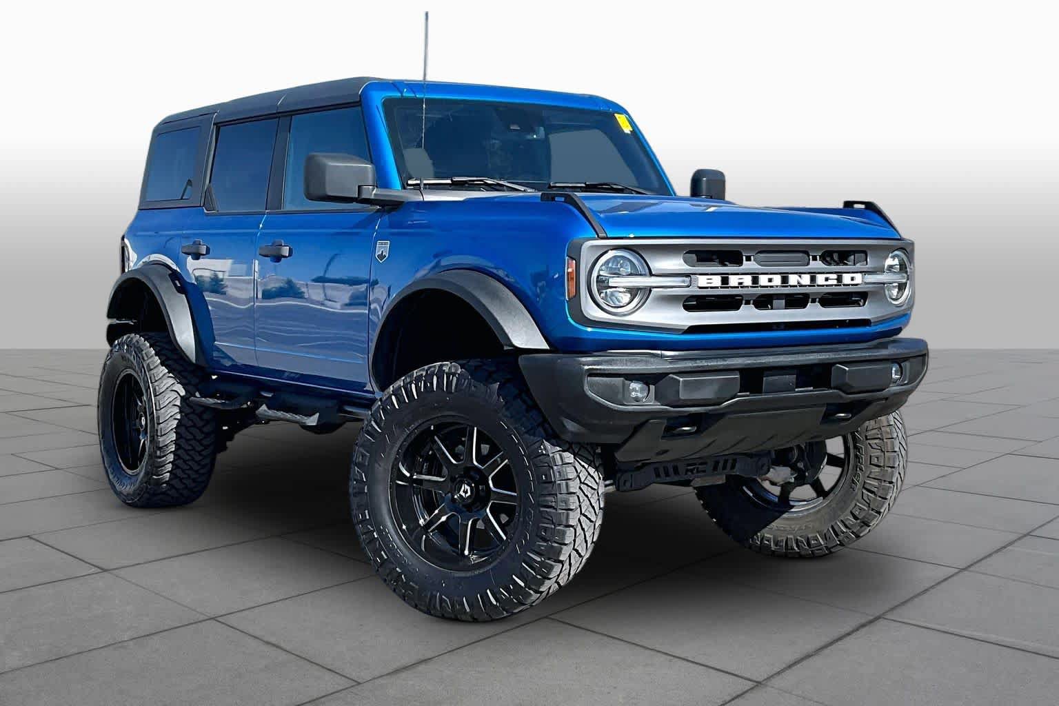 Used 2023 Ford Bronco Big Bend w/ Sasquatch Package AWD/4WD image 3