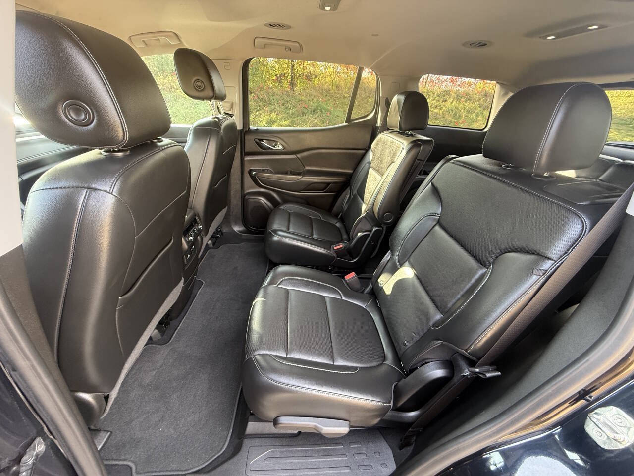 Used 2022 GMC Acadia SLT w/ Preferred Package AWD/4WD image 10
