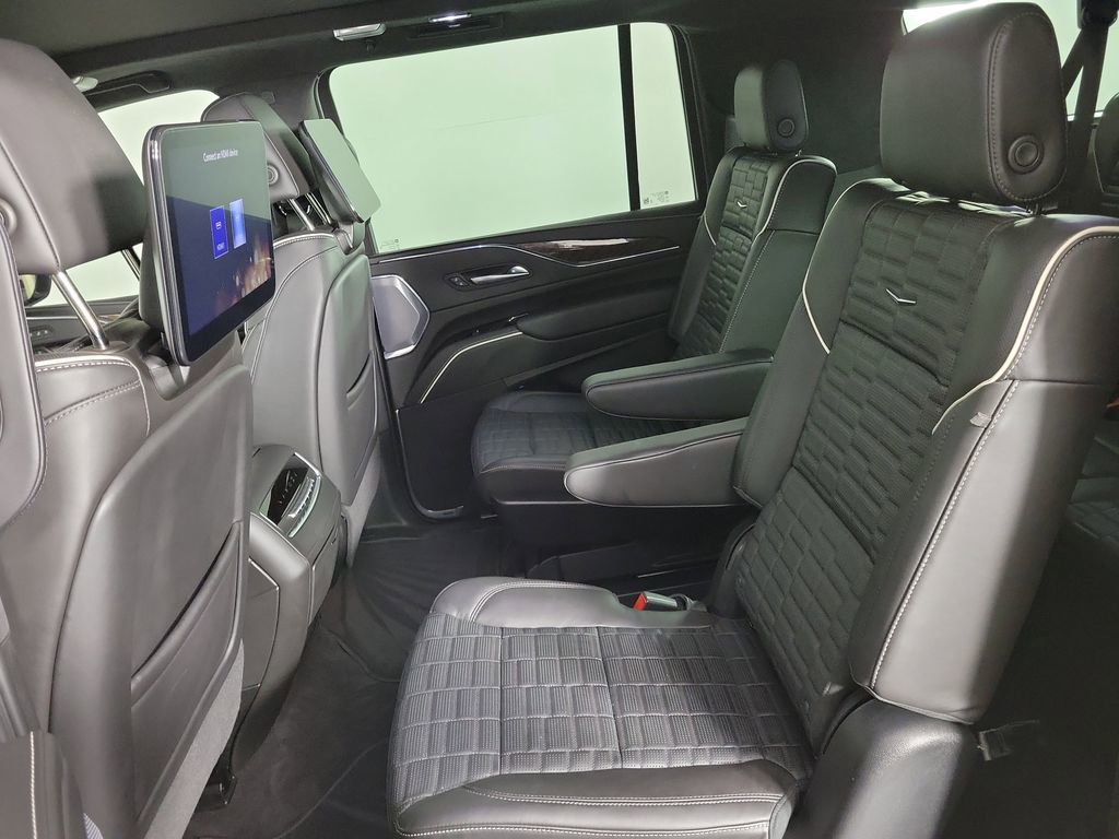 Certified 2023 Cadillac Escalade ESV Premium Luxury Platinum image 12