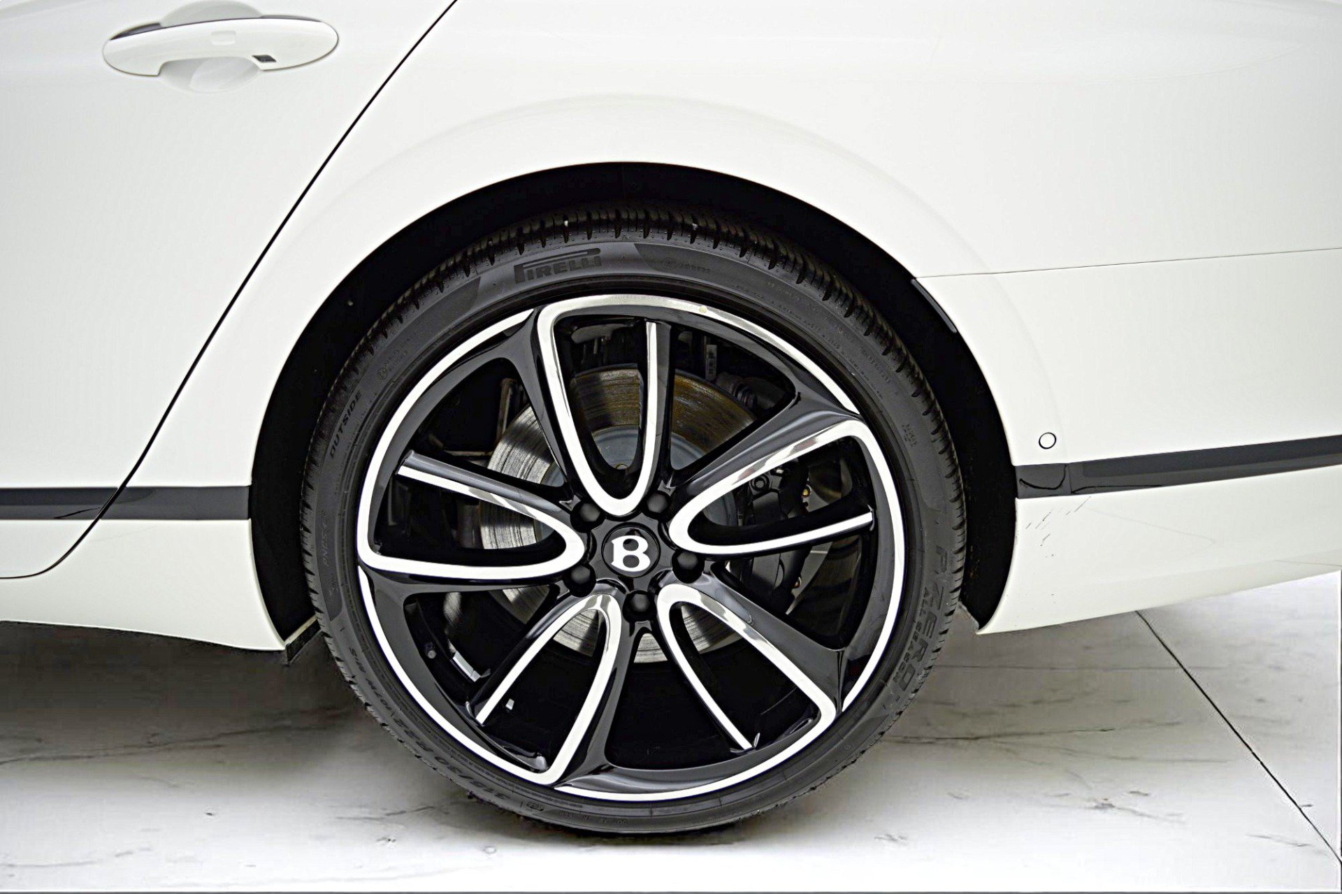 Used 2024 Bentley Flying Spur Azure AWD/4WD image 47