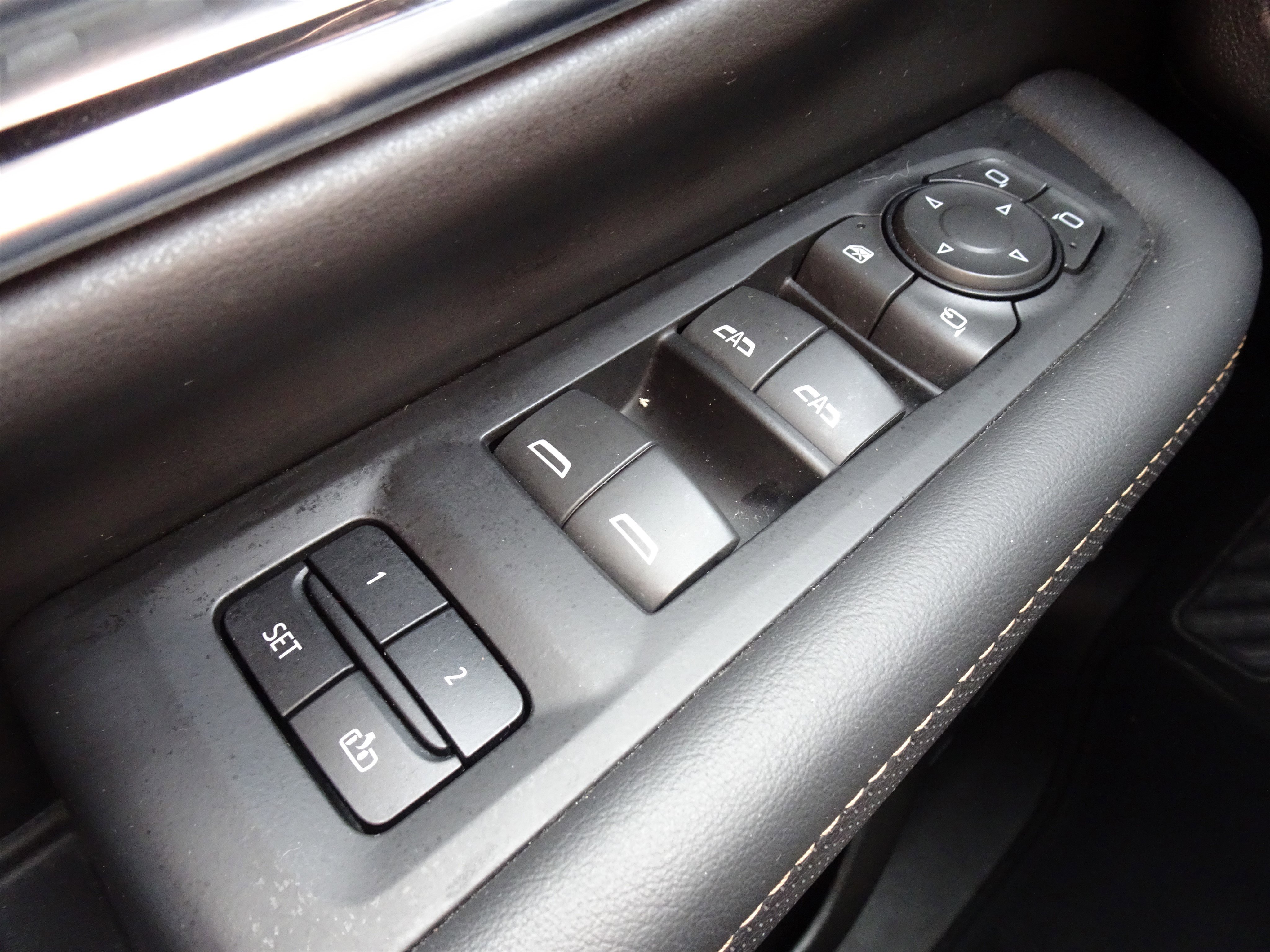 Used 2023 GMC Yukon XL AT4 w/ AT4 Premium Package image 26