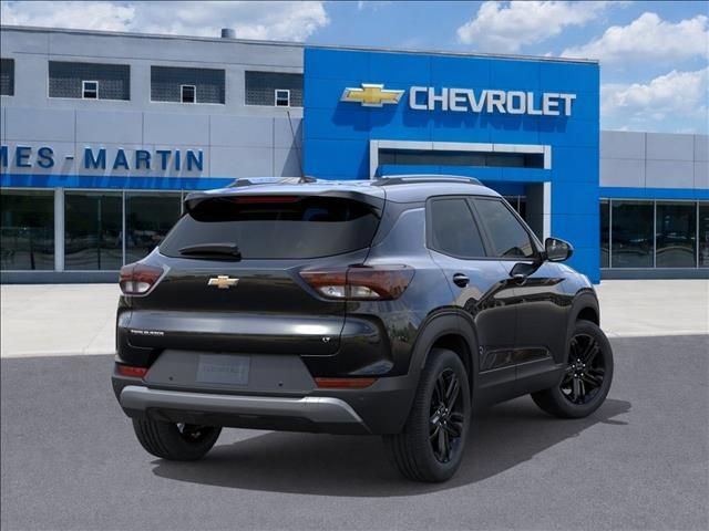 New 2026 Chevrolet TrailBlazer LT w/ Midnight Edition FWD image 4