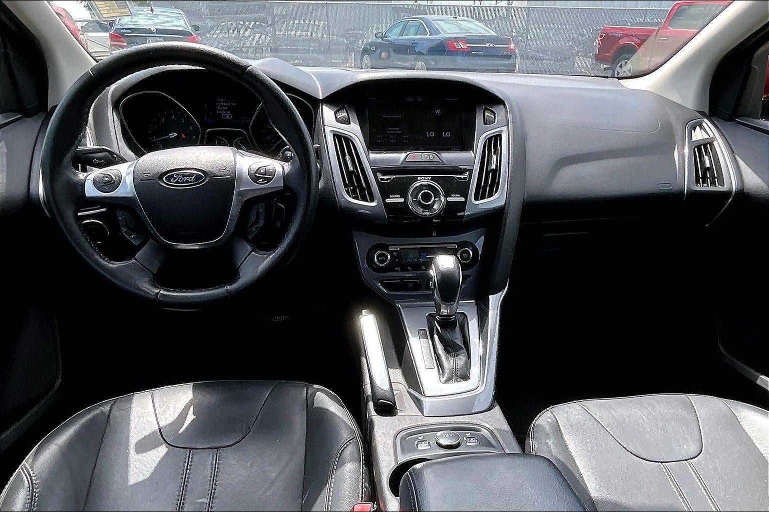 Used 2013 Ford Focus Titanium w/ Titanium Handling Pkg FWD image 14