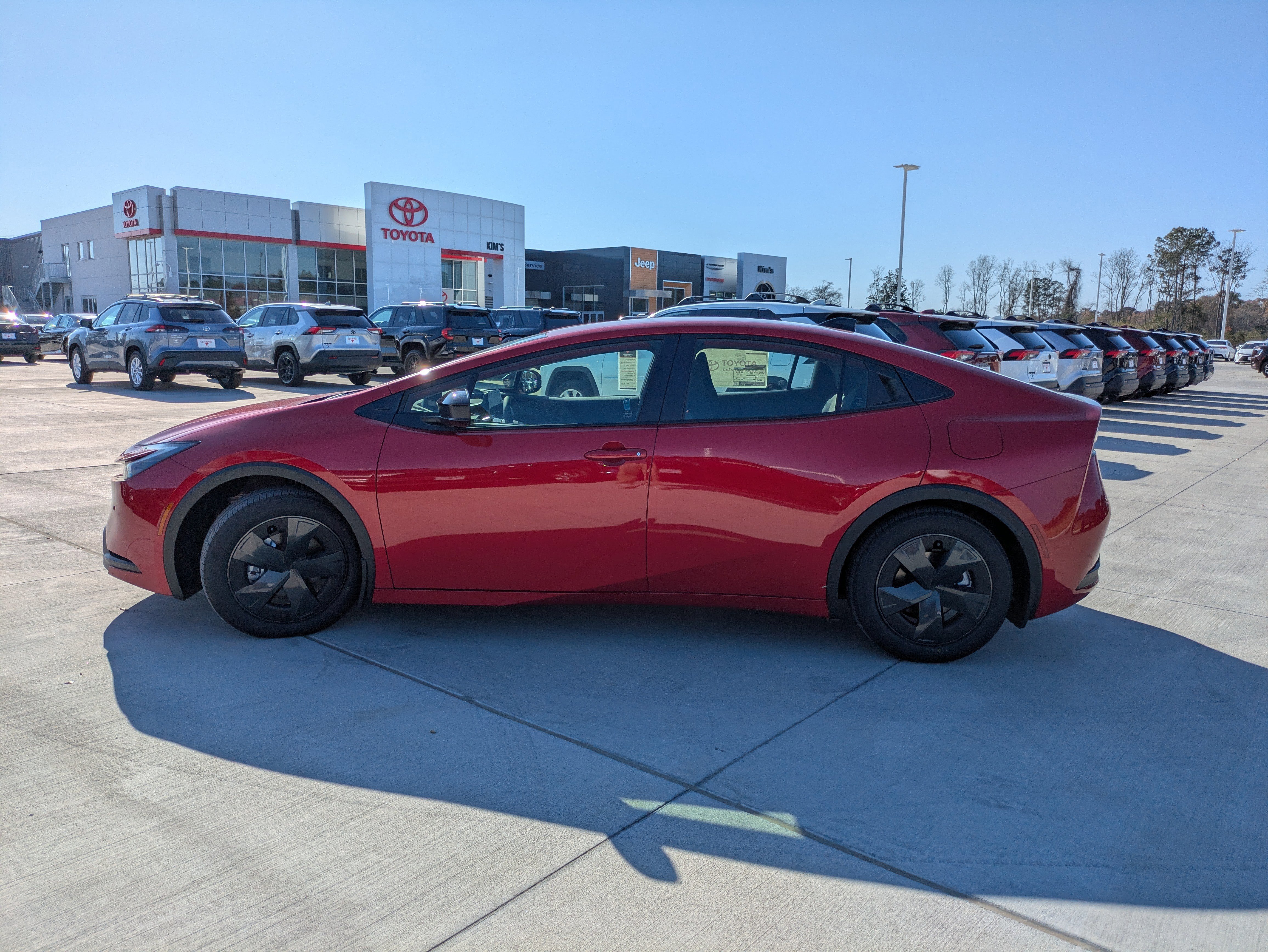 New 2026 Toyota Prius Plug-In Hybrid image 4