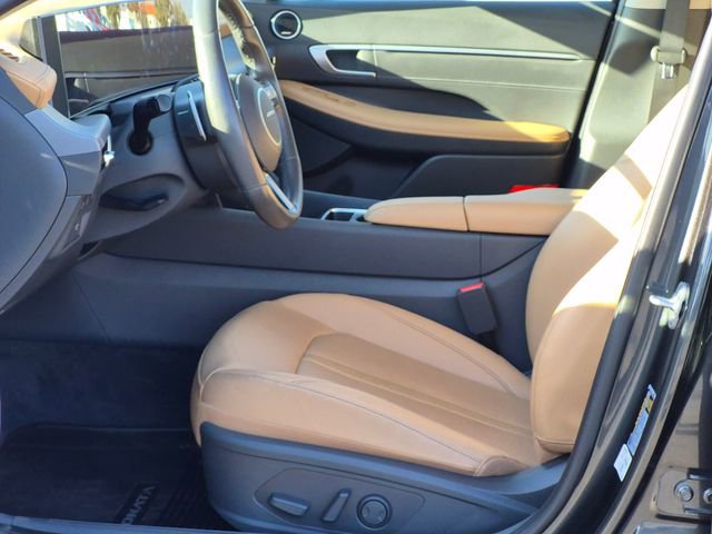 Used 2025 Hyundai Sonata Limited FWD image 17
