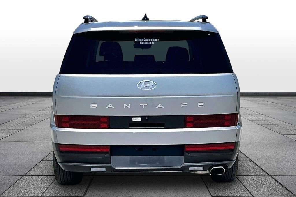 Used 2026 Hyundai Santa Fe SEL FWD image 4