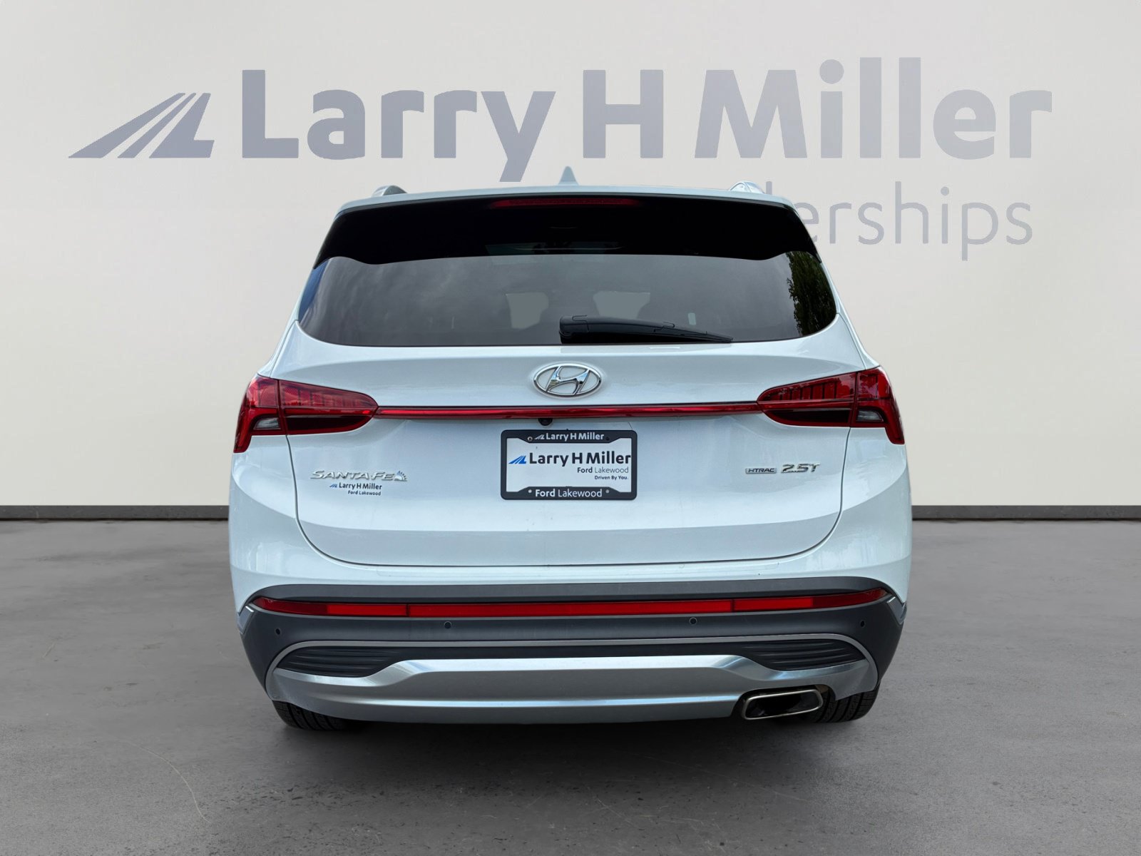 Used 2021 Hyundai Santa Fe Limited AWD/4WD image 4