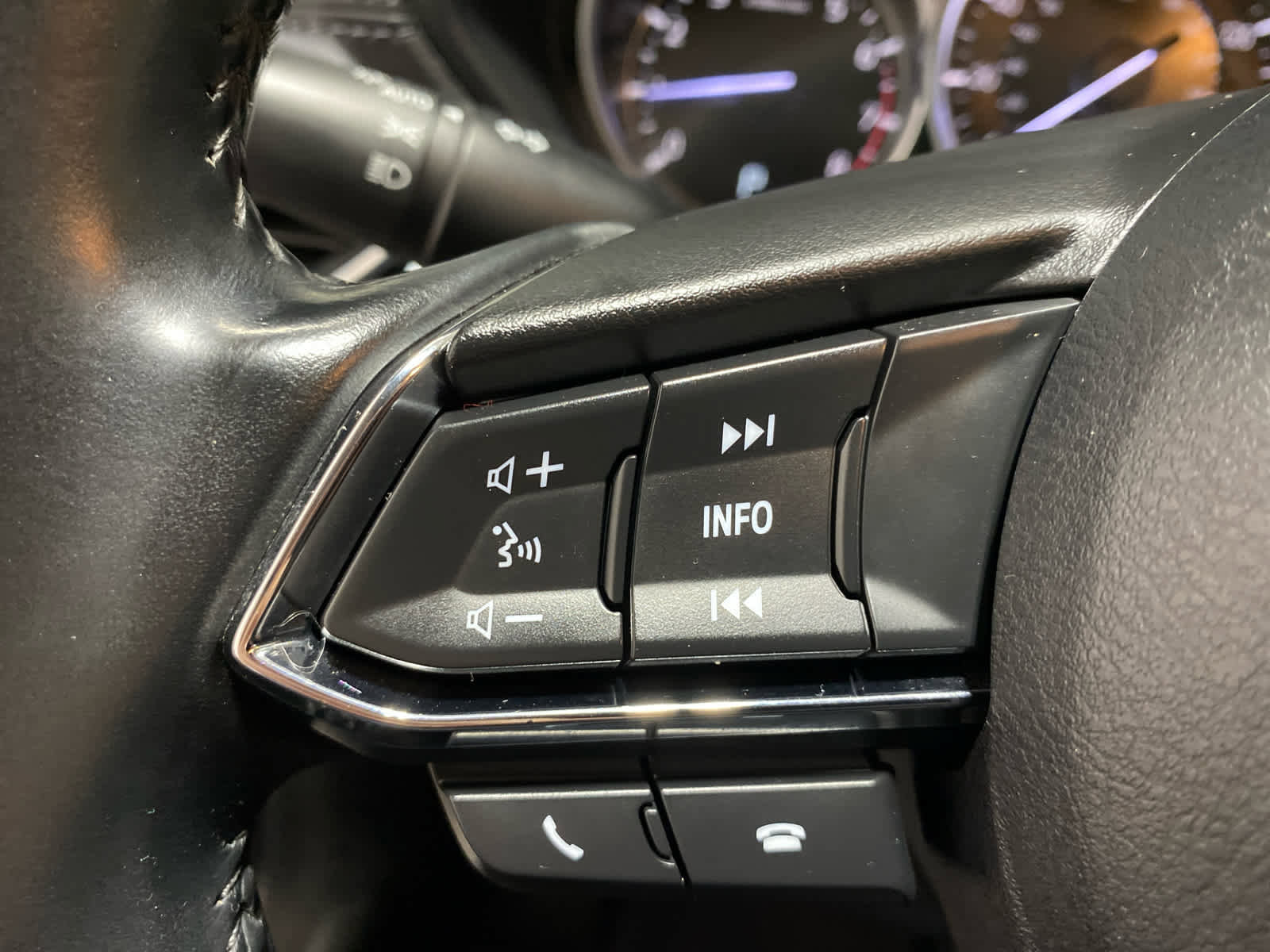 Used 2020 MAZDA CX-5 Touring image 14