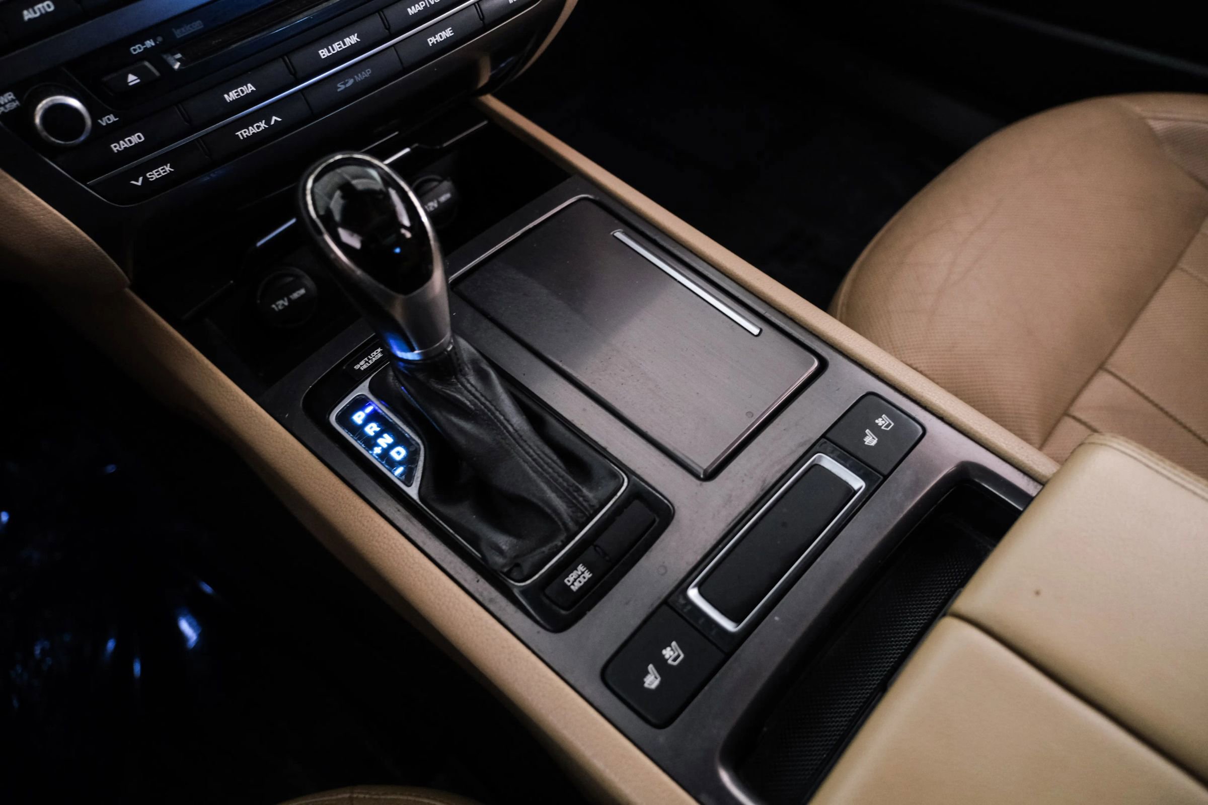 Used 2015 Hyundai Genesis 3.8 w/ Option Group 02 image 25