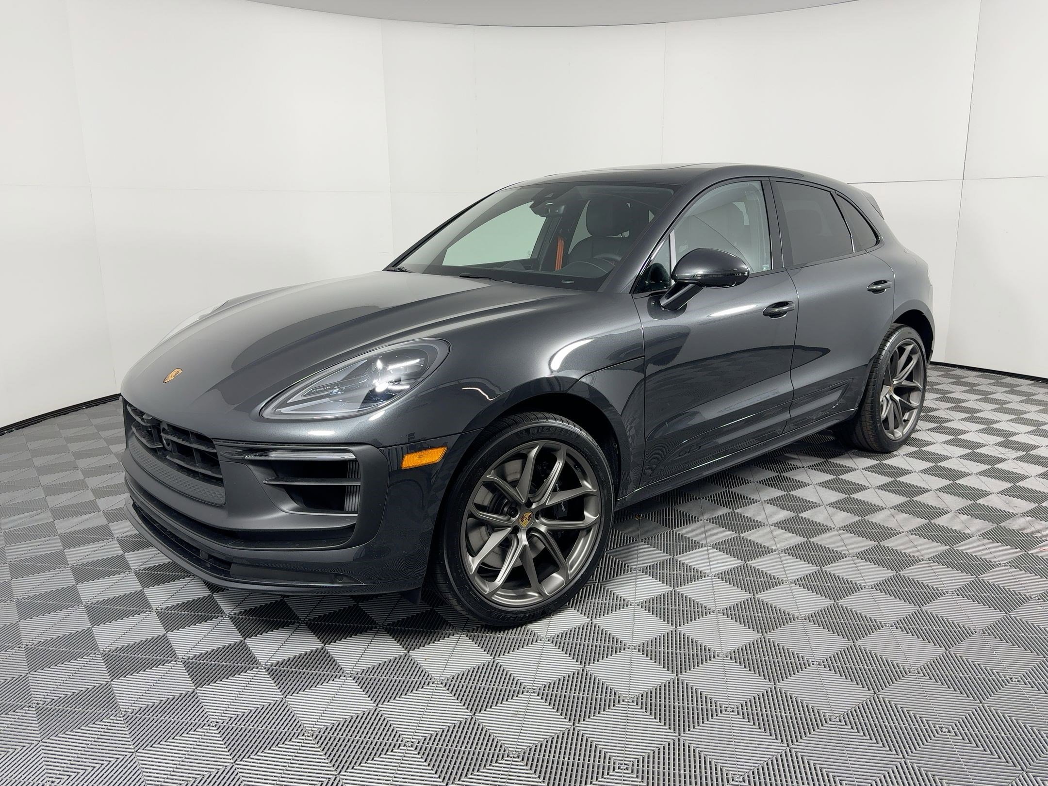 Used 2026 Porsche Macan GTS AWD/4WD image 1
